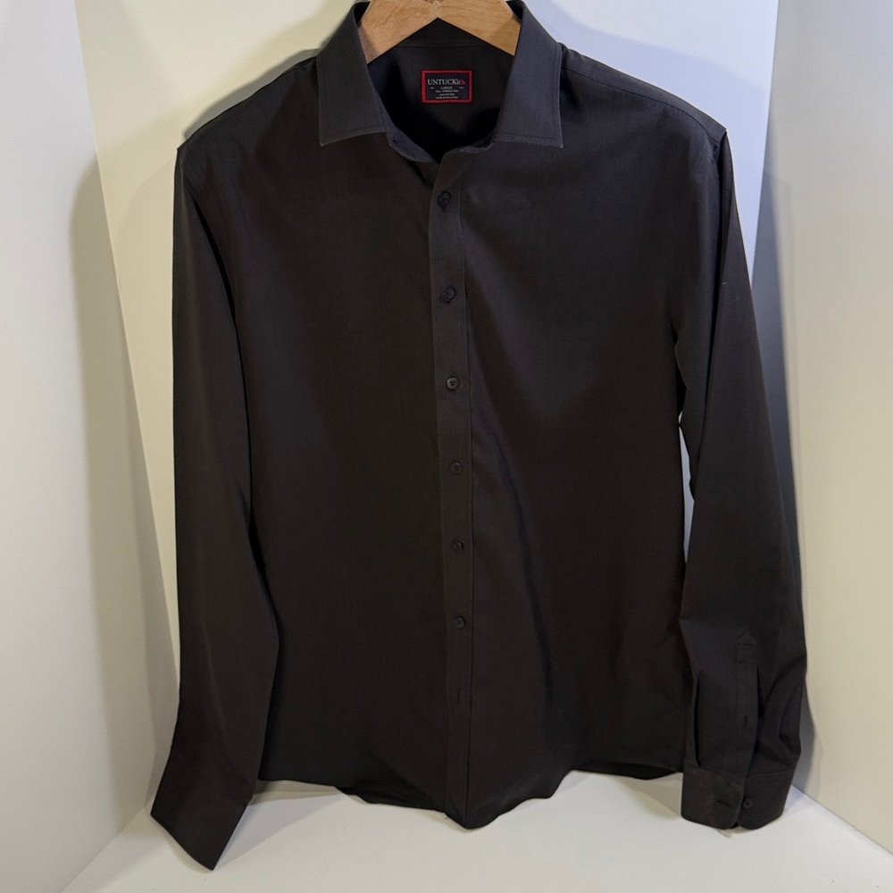 UnTuckit Charcoal Long Sleeve Button Up Shirt
